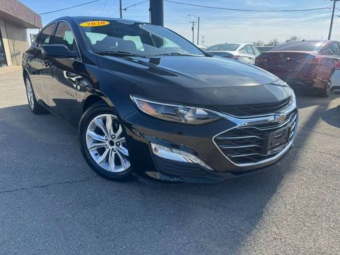 Used 2020 Chevrolet Malibu LT image 2