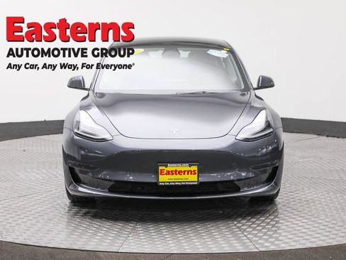 Used 2023 Tesla Model 3 Standard Range image 2