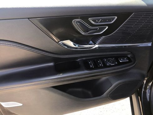 Used 2022 Lincoln Corsair AWD w/ Premium Package image 13