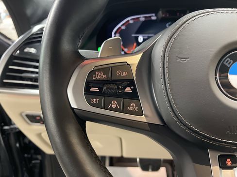 Used 2022 BMW X6 xDrive40i w/ Executive Package image 19