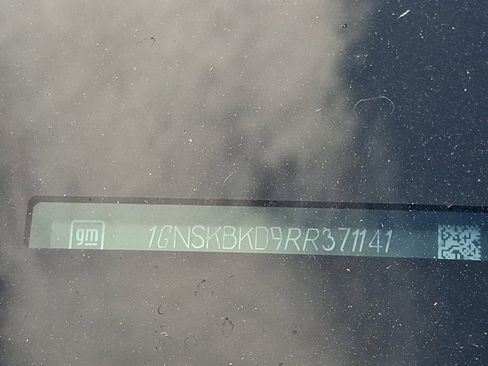 Used 2024 Chevrolet Suburban LS image 29