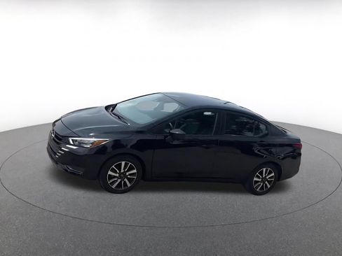 Used 2025 Nissan Versa SV FWD image 8
