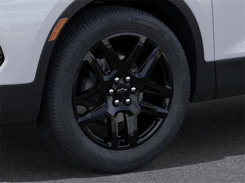 New 2025 Chevrolet Blazer LT image 9