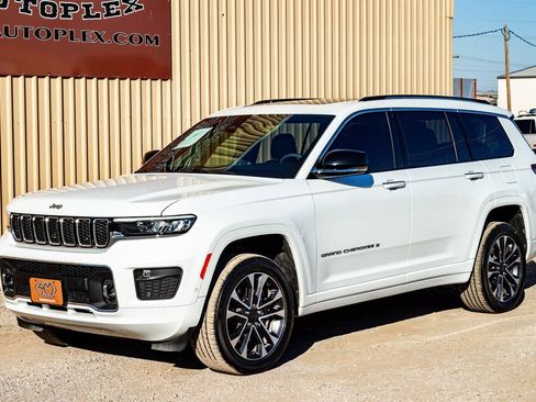 Used 2023 Jeep Grand Cherokee L Overland image 8