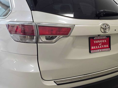 Used 2015 Toyota Highlander XLE AWD/4WD image 7