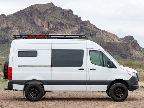 Used 2019 Mercedes-Benz Sprinter 4x4 144 image 3