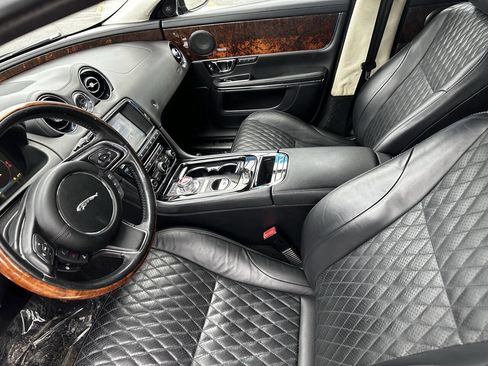 Used 2016 Jaguar XJ L Portfolio image 18