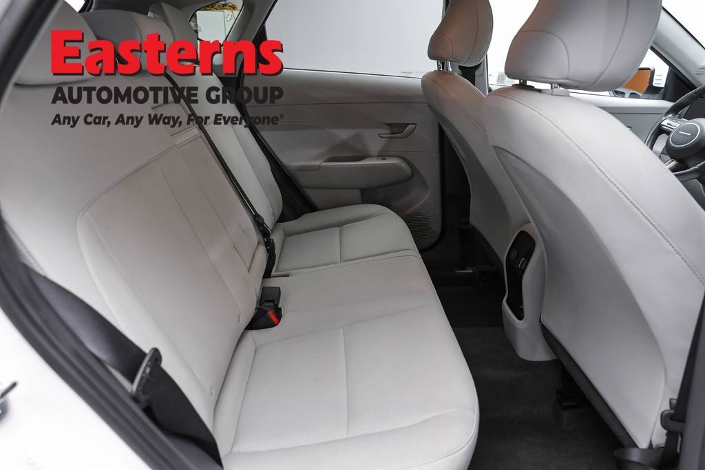 Used 2024 Hyundai Kona SEL FWD image 23