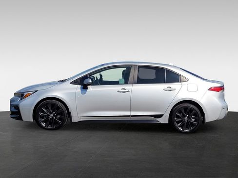 Used 2024 Toyota Corolla SE FWD image 7