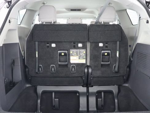 Used 2024 Toyota Sienna LE image 39