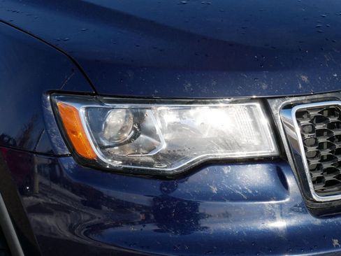 Used 2018 Jeep Grand Cherokee Limited w/ Trailer Tow Group IV image 10