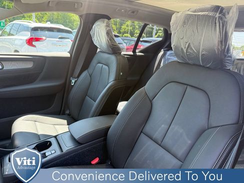 New 2026 Volvo XC40 B5 Core w/ Protection Package Premier AWD/4WD image 13