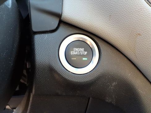 Used 2022 Chevrolet Equinox LT image 21