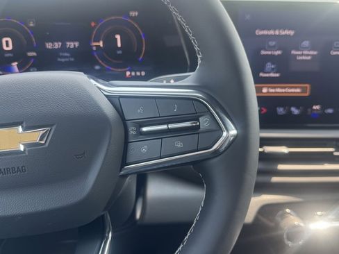 New 2025 Chevrolet Silverado EV LT image 24