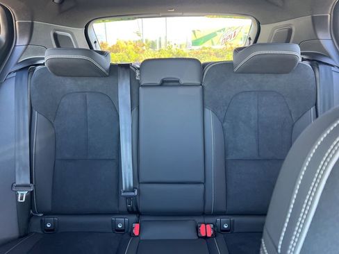 New 2026 Volvo XC40 B5 Ultra w/ Protection Package Premier AWD/4WD image 28