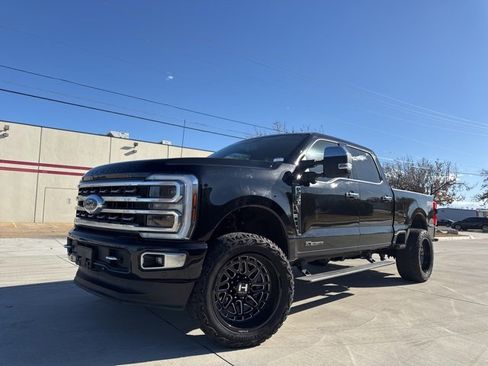 Used 2024 Ford F250 Platinum image 31