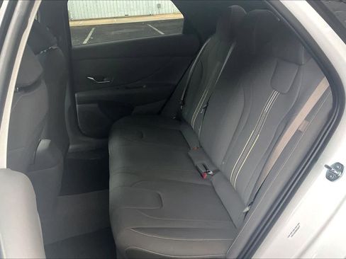 Certified 2025 Hyundai Elantra Sport FWD image 21