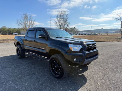 Used 2014 Toyota Tacoma 4x4 Double Cab image 7