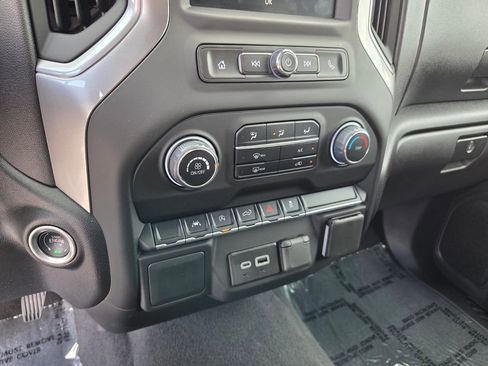 Used 2025 Chevrolet Silverado 1500 Custom w/ Turbomax Blackout Package AWD/4WD image 24