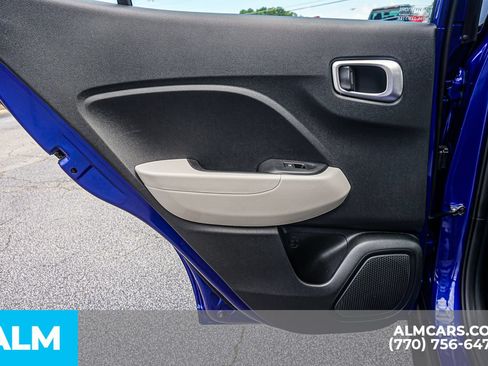Used 2024 Hyundai Venue SEL FWD image 52