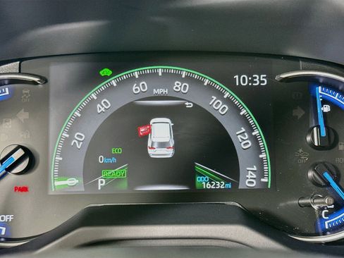 Used 2025 Toyota RAV4 LE AWD/4WD image 13