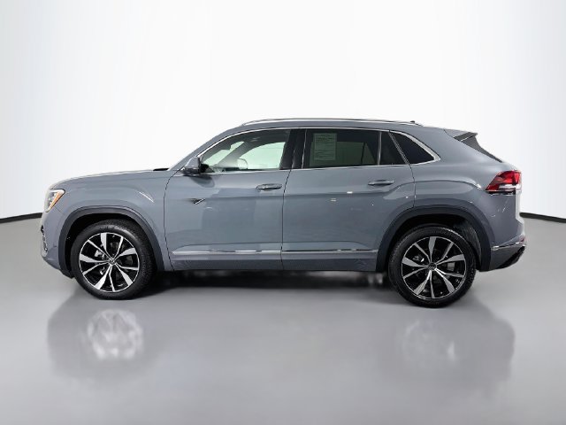 Certified 2026 Volkswagen Atlas Cross Sport SEL Premium R-Line AWD/4WD image 4