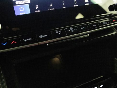 Used 2024 Jeep Wagoneer Series III image 22