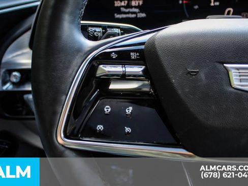 Used 2023 Cadillac Lyriq 2WD image 21