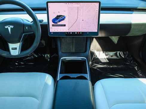 Used 2021 Tesla Model 3 Standard Range Plus image 13