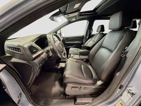 Used 2025 Honda Odyssey Sport-L image 18