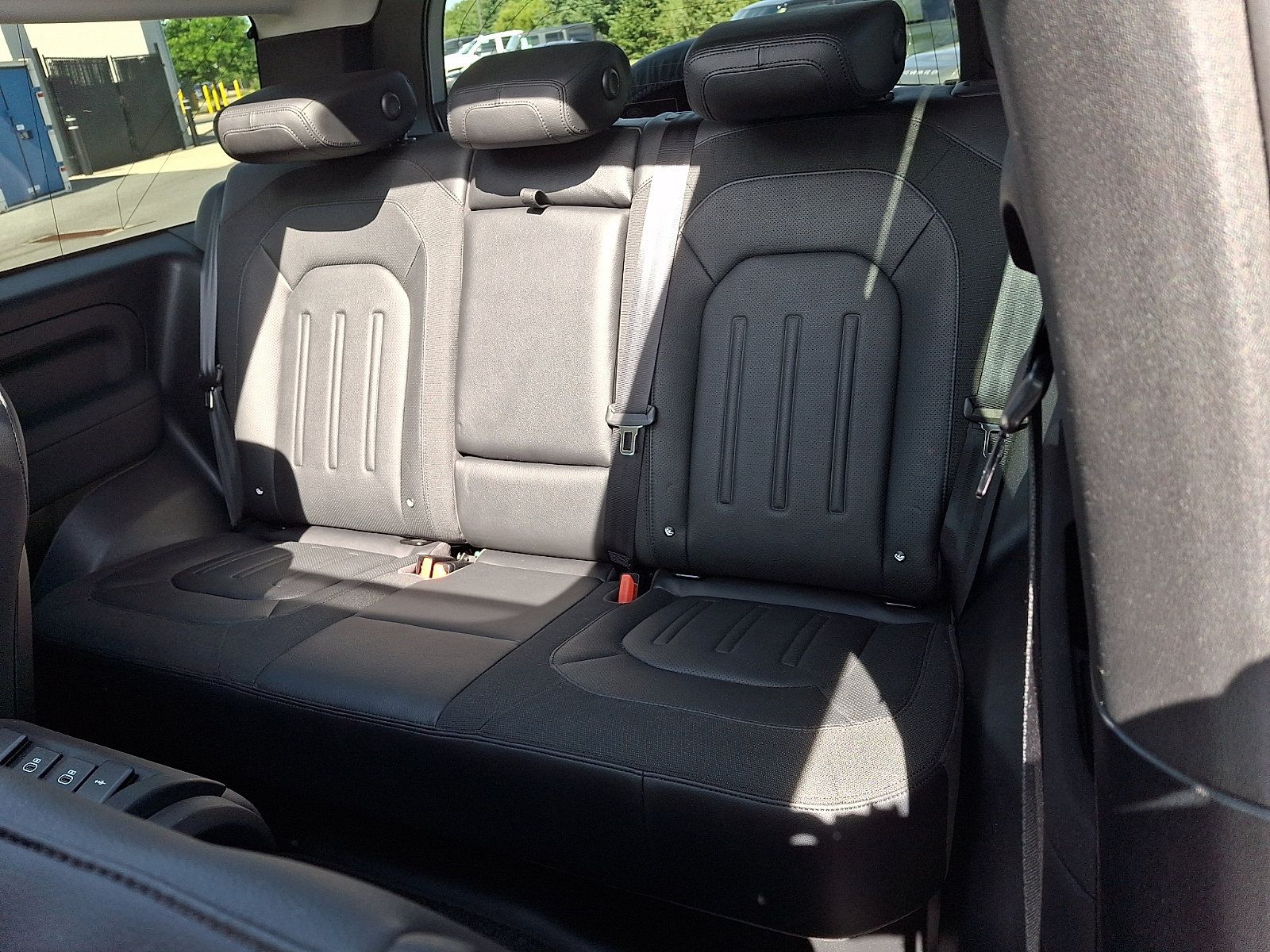Used 2021 Land Rover Defender 90 First Edition AWD/4WD image 10