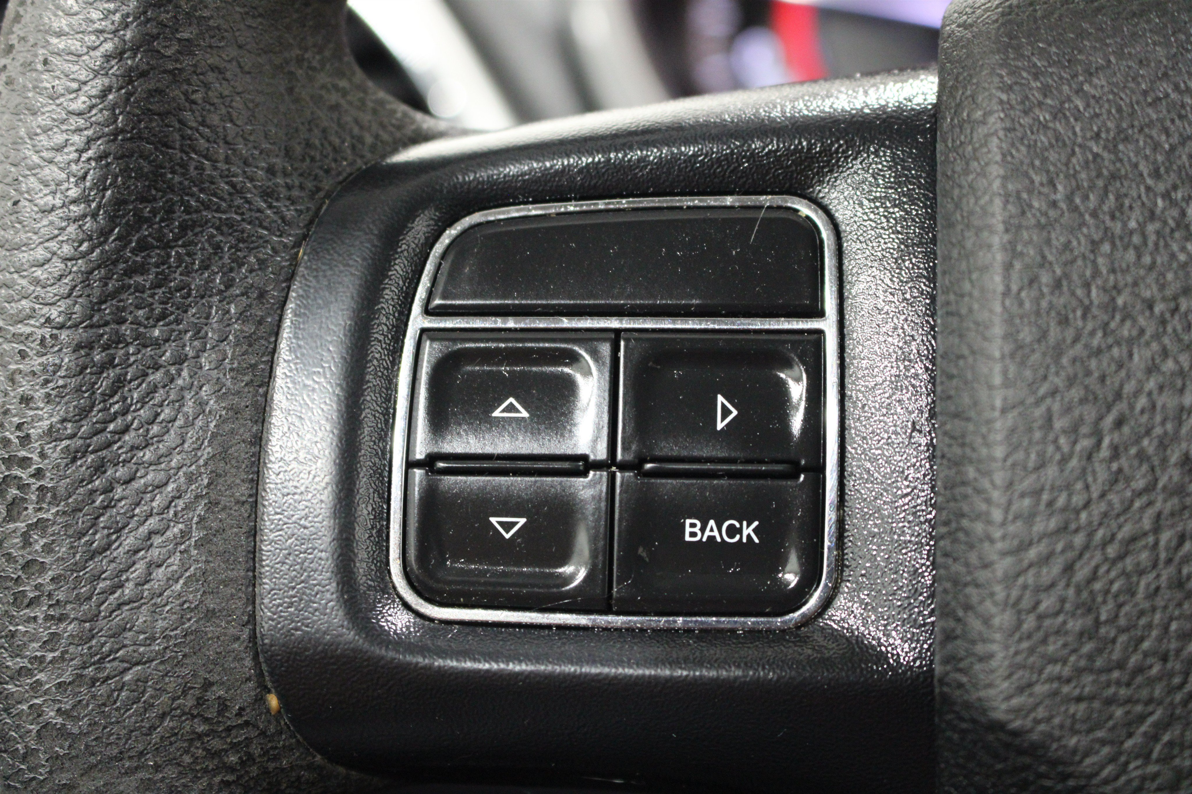 Used 2019 Dodge Journey SE FWD image 10