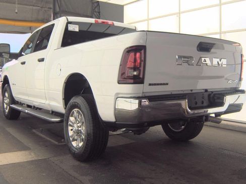 Used 2026 RAM 2500 Big Horn AWD/4WD image 6