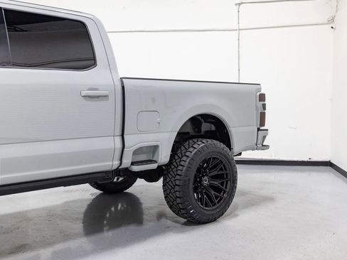 Used 2025 Ford F250 Platinum AWD/4WD image 17