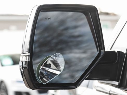 Used 2016 Cadillac Escalade ESV Premium image 43