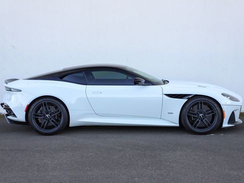 Used 2019 Aston Martin DBS Superleggera RWD image 3
