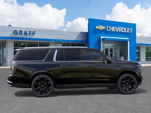 New 2026 Chevrolet Suburban High Country AWD/4WD image 5