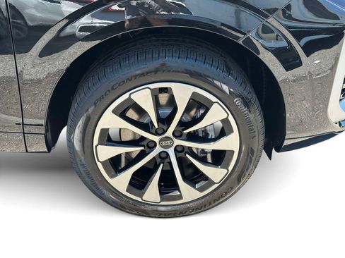 New 2026 Audi Q3 quattro 2.0T AWD/4WD image 14