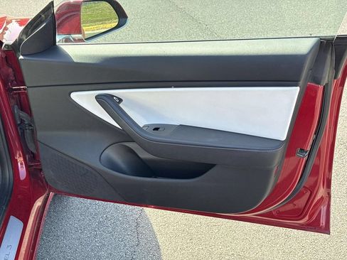 Used 2018 Tesla Model 3 Mid Range RWD image 27
