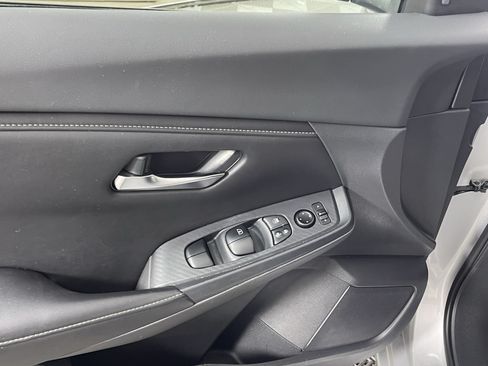 Used 2021 Nissan Sentra SV FWD image 17