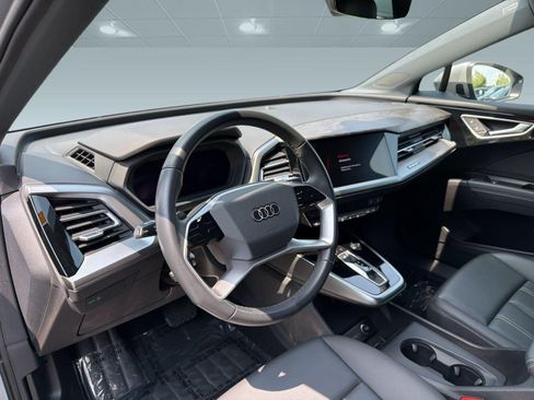 Used 2023 Audi Q4 e-tron Premium Plus w/ Premium Plus AWD/4WD image 4