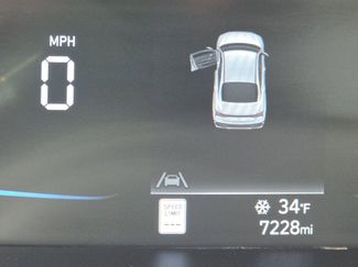 Used 2025 Hyundai Elantra Sport video 2