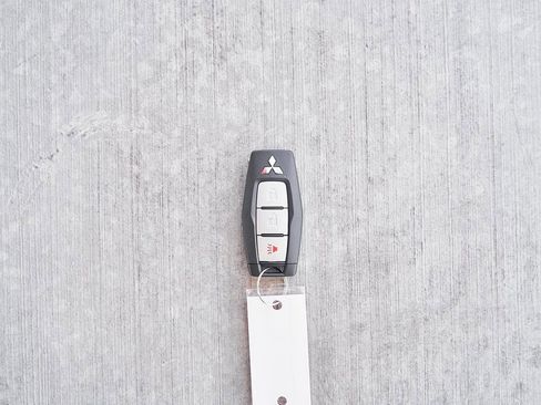 New 2025 Mitsubishi Outlander ES image 56