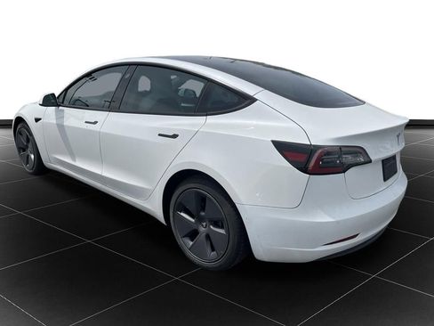 Used 2022 Tesla Model 3 Long Range AWD/4WD image 3
