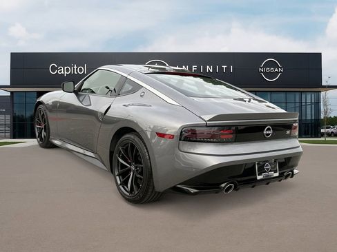 Certified 2023 Nissan Z Performance w/ Floor Mat Package (L93) image 7