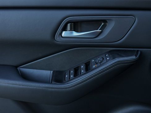 New 2026 Nissan Rogue SV image 24