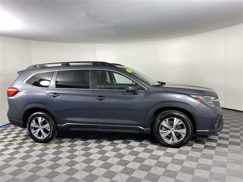 Used 2023 Subaru Ascent Premium w/ Convenience Package image 10