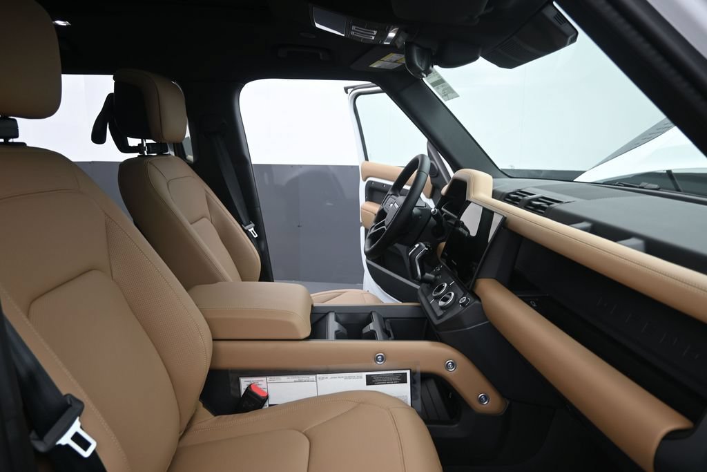 New 2026 Land Rover Defender 110 X-Dynamic SE AWD/4WD image 11