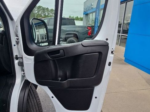 Used 2023 RAM ProMaster 2500 FWD image 41