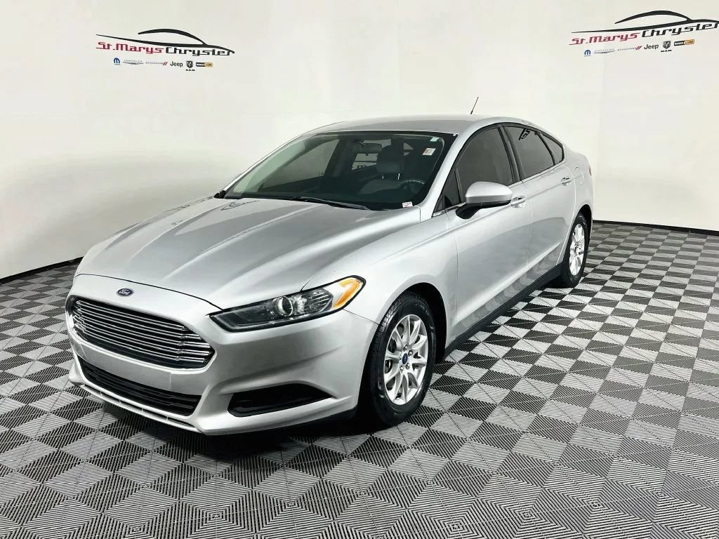 Used 2016 Ford Fusion S FWD image 4